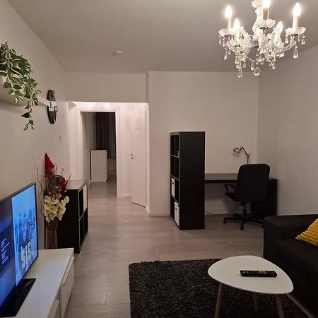 City Apartment Snellmaninkatu 22 A, Yksityinen Pistokkeellinen Paikoitus Sisaeltyy Hintaan Куопио Екстериор снимка