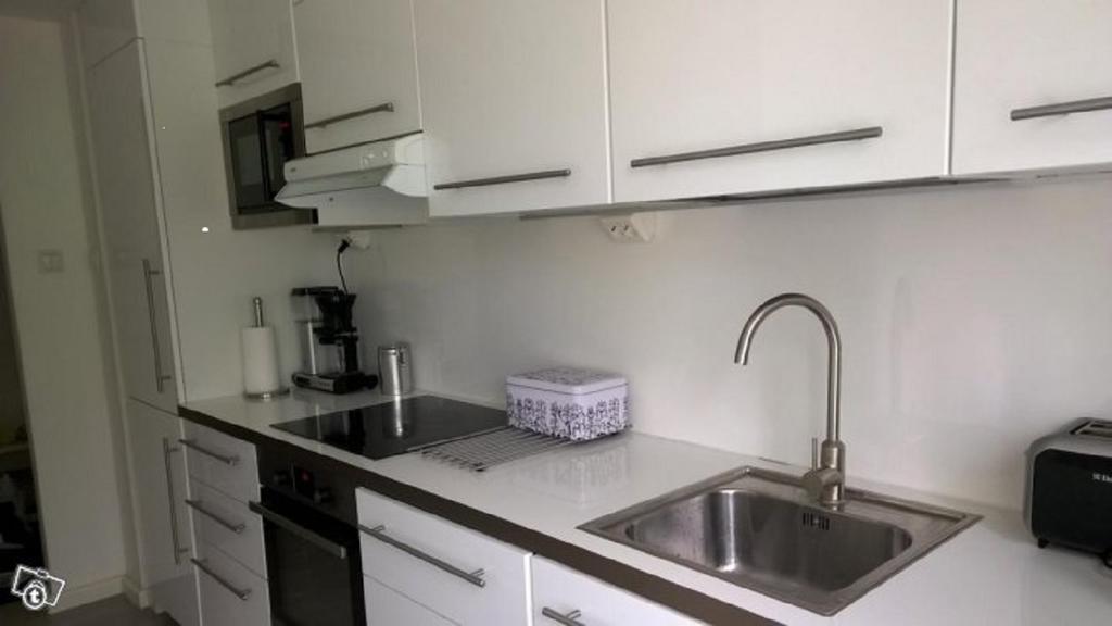 City Apartment Snellmaninkatu 22 A, Yksityinen Pistokkeellinen Paikoitus Sisaeltyy Hintaan Куопио Стая снимка